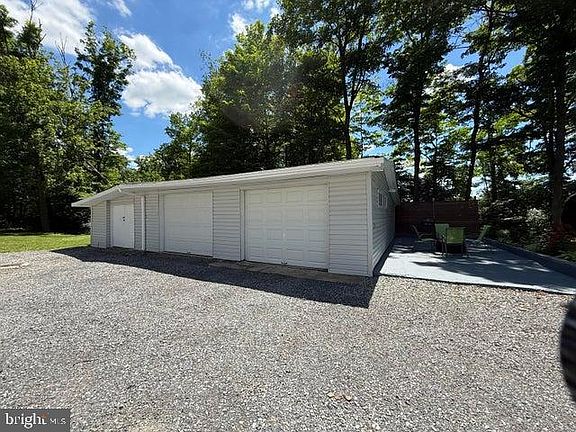 3rd image of 4762 Cortland Rd