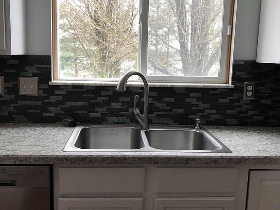 3rd image of 333 Eddington Dr