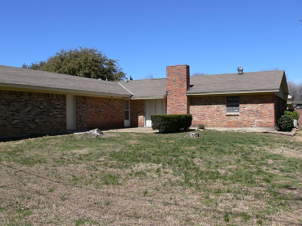 Rear view 1305 York Drive