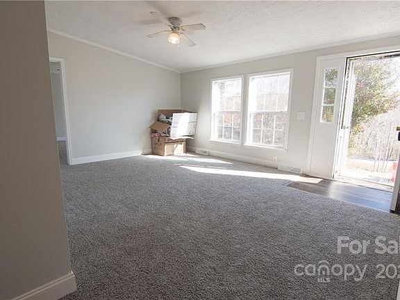 2nd image of 122 Hidden Brook Dr
