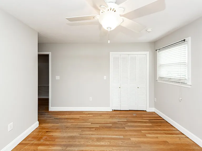 838 Fred St — Photo 32