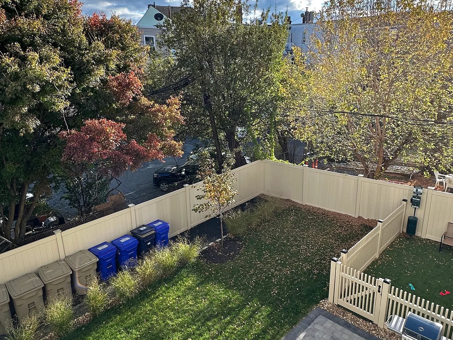 217 Saratoga St — Photo 4