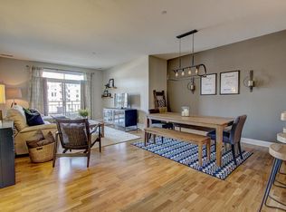 1915 N Water St APT 104, Milwaukee, WI 53202