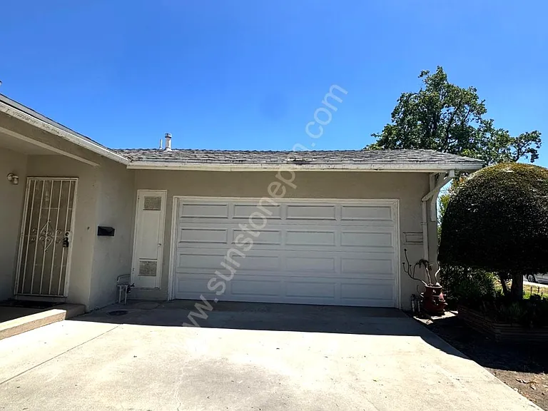 2422 Mariposa St — Photo 23