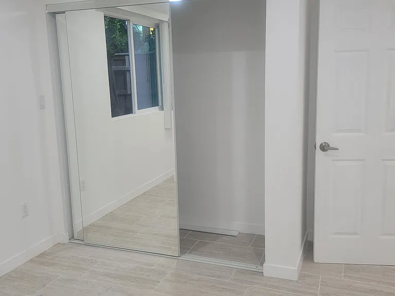 23099 Runnymede St — Photo 8