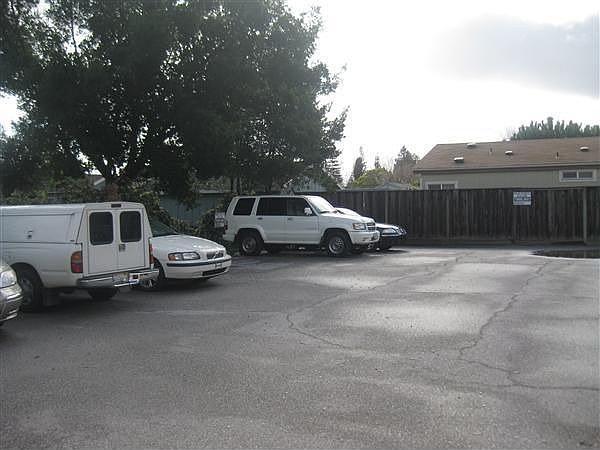 2nd image of 330 S Monroe St