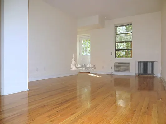 Rented by Manhattan Connection | media 1