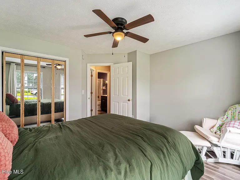 183 Bridlewood Dr — Photo 22