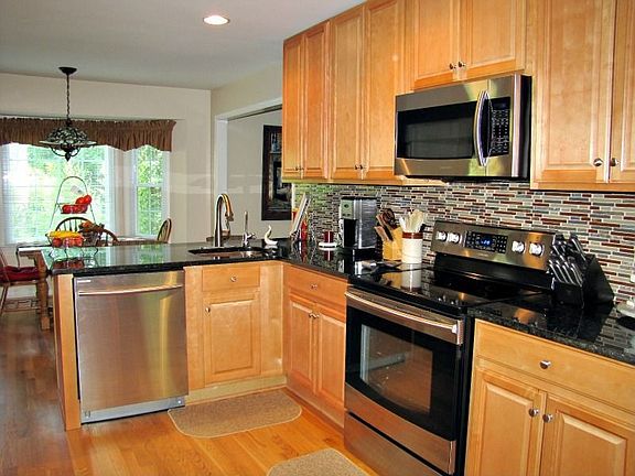 5th image of 1351 Snow Meadow Ln