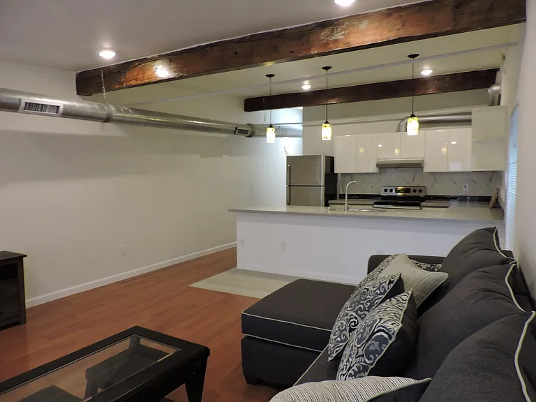309 Sycamore Street Apartments — Photo 6