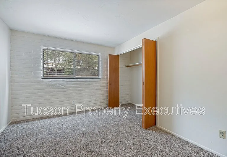 3534 N Palmer Dr — Photo 16