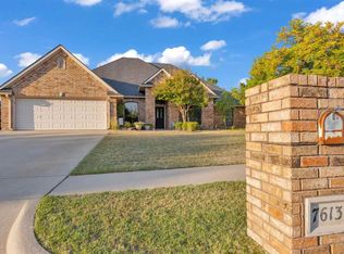 7613 NW Castlerock Pl, Lawton, OK 73505