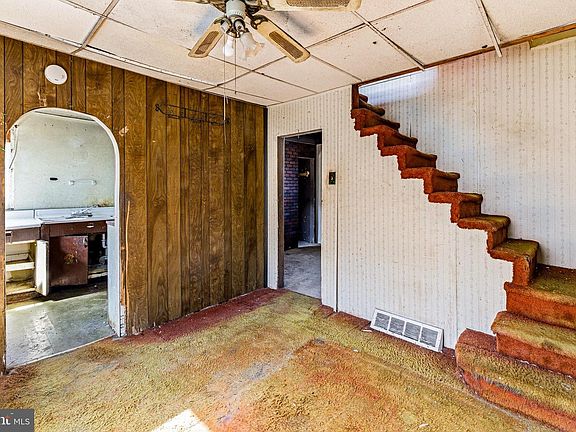 5th image of 826 Bergen St