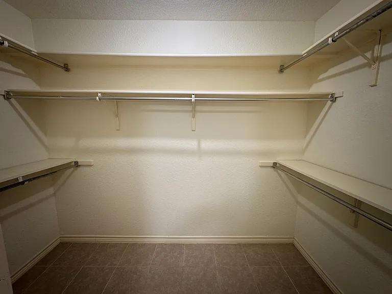 1121 Signal Ridge Pl — Photo 22