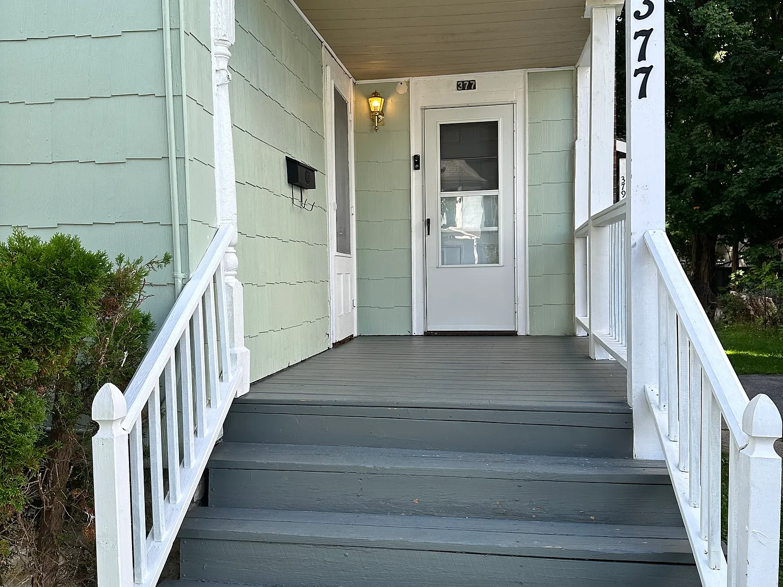 2 bed, 800 sqft, $1,400 — Photo 1