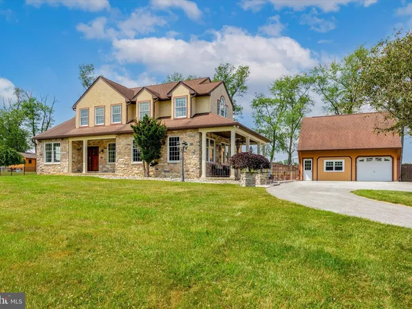 135 Swinehart Rd, Coatesville, PA 19320