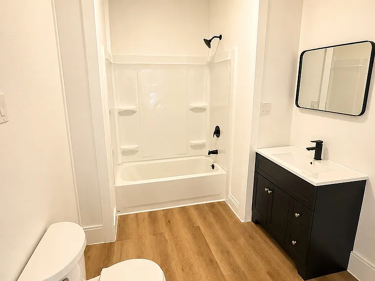 215 Dewitt Ave — Photo 8