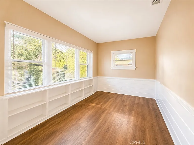 103 S Ardmore Ave — Photo 14