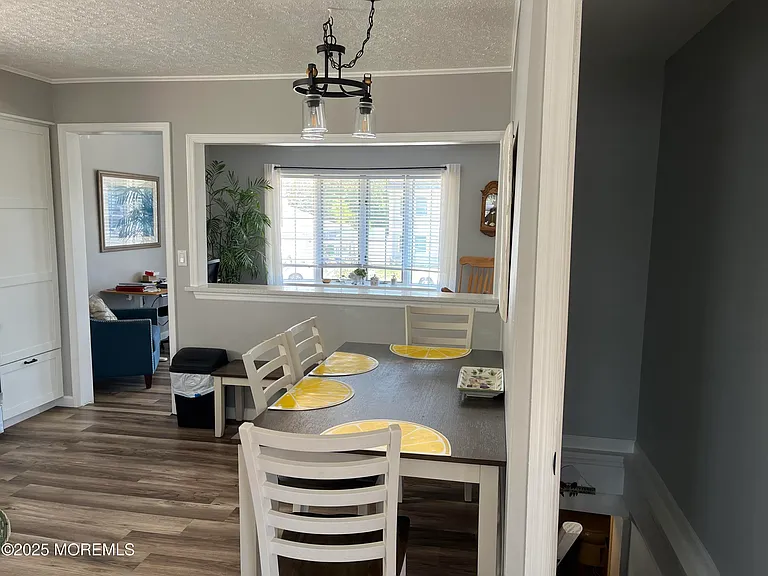 103 Chicago Ave — Photo 5