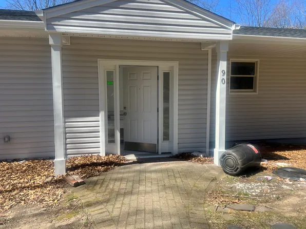 90 Quaker Path, Stony Brook, NY 11790