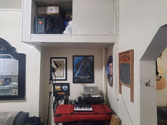 2nd image of 517 3rd Ave APT 1R