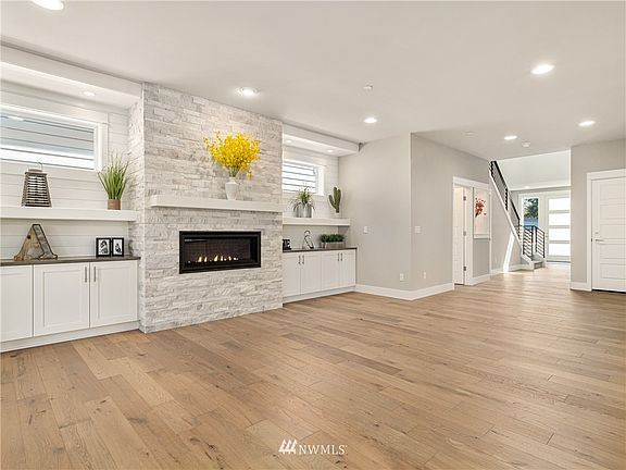 3rd image of 17219 8th Avenue NE Lot 3