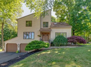 95 Whispering Brook Rd, Berlin, CT 06037