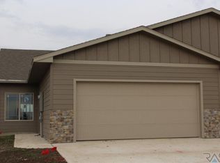 4417 W Kinsley Pl, Sioux Falls, SD 57108