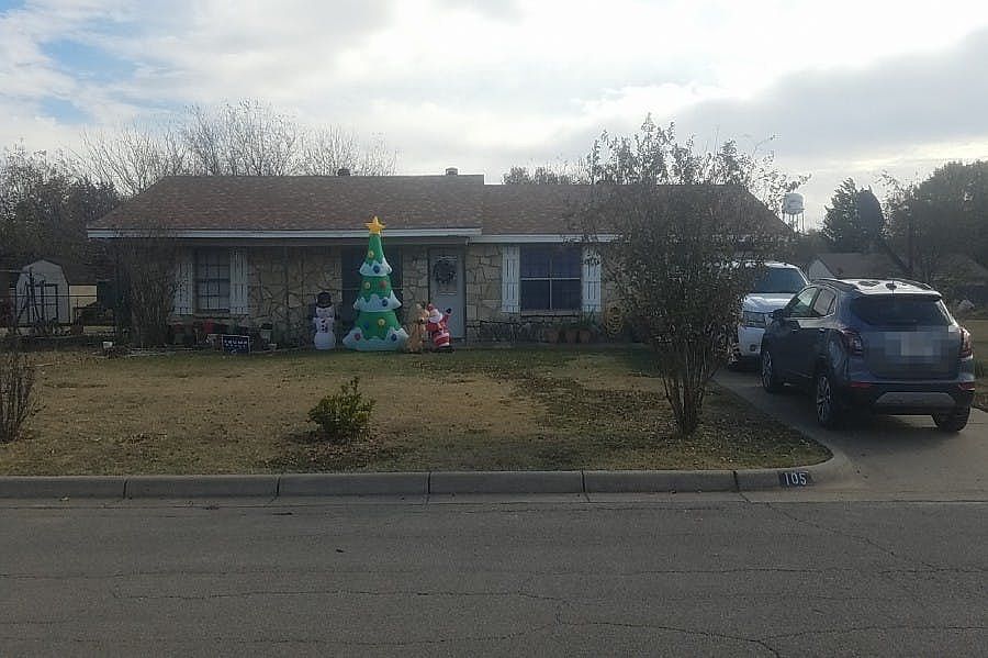 1st image of 105 Melynn Ct