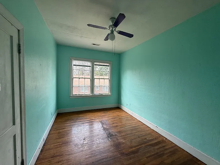 213 Wilson St NE — Photo 5