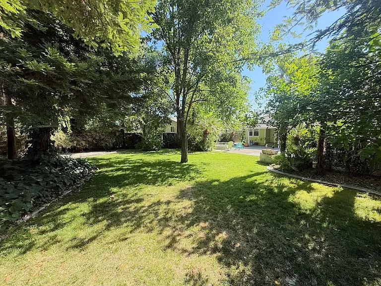 3021 Oleander Ave — Photo 17