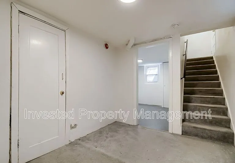 785 Elm St — Photo 14
