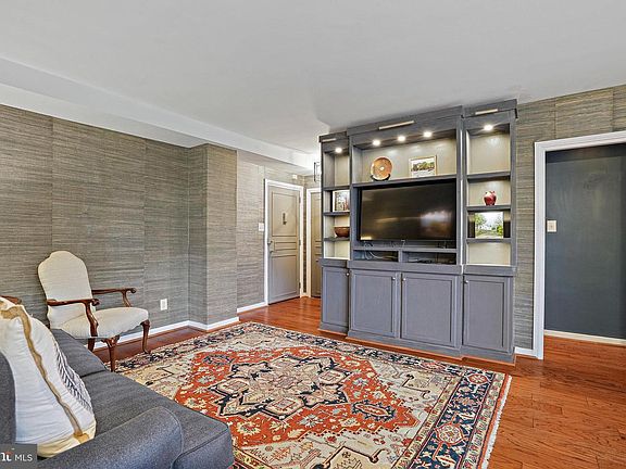 3rd image of 4740 Connecticut Ave NW APT 404