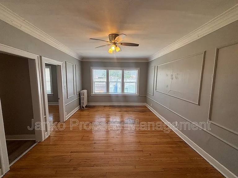 37 W 14th Pl #2 — Photo 3