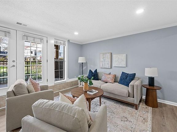 3rd image of 4727 Jarboe St APT 22