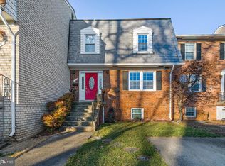 16 S Abingdon St, Arlington, VA 22204