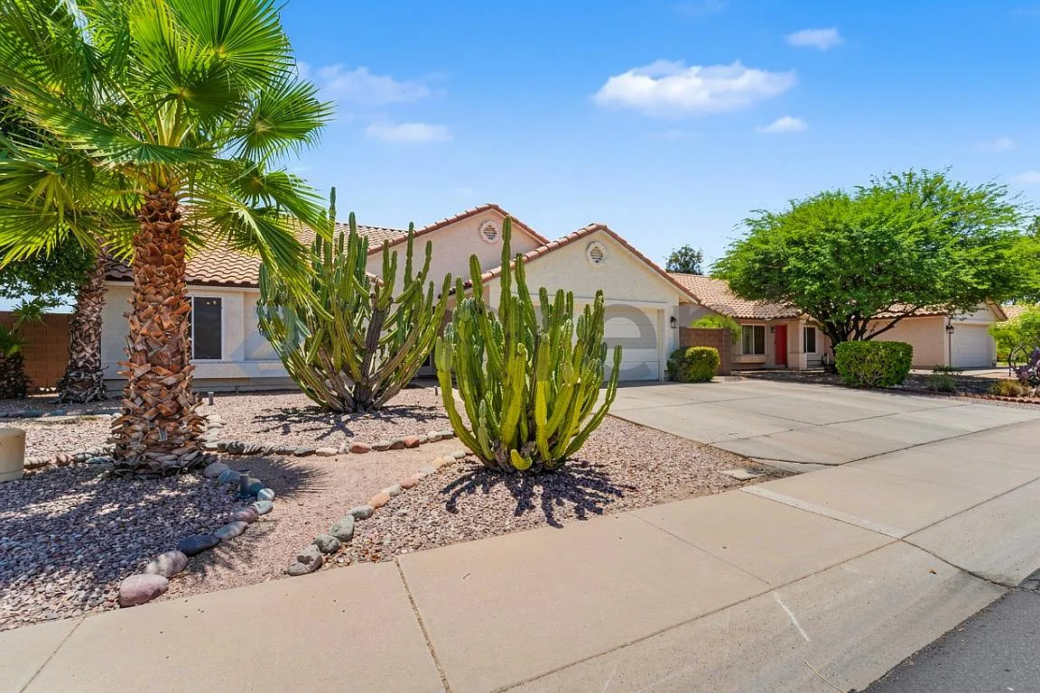 3 bed, 1573 sqft, $2,845 — Photo 2