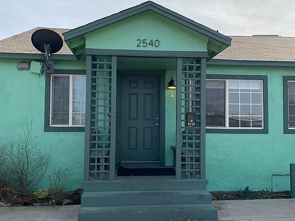 2nd image of 2540 Valley St #2540