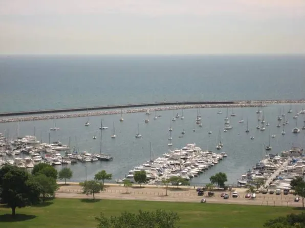 1633 N Prospect Ave #18, Milwaukee, WI 53202