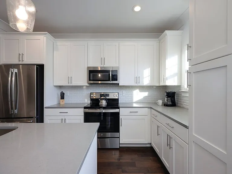 6511 Robertson Ave #13 — Photo 8