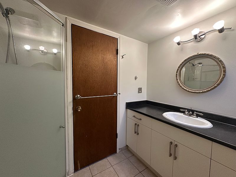 Burnaby House for rent - 2 Bedrooms — photo 4