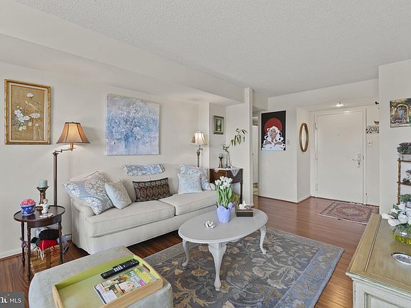 5th image of 7401 Westlake Ter APT 615