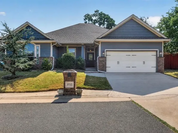 3712 Oakridge Cir, Edmond, OK 73034