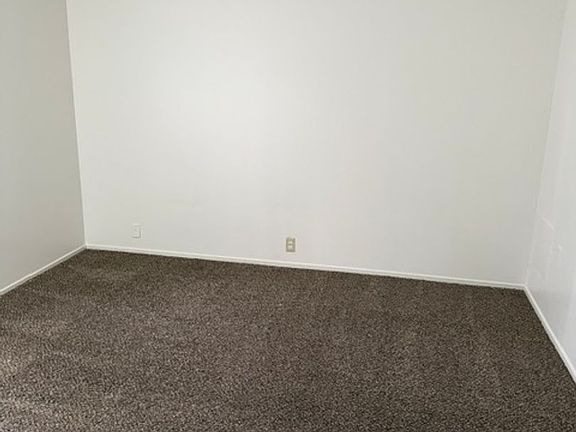 5th image of 4171 California Ave #22