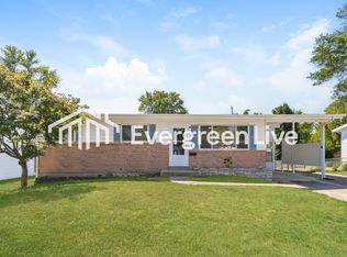 2330 Flamingo Dr, Florissant, MO