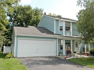 3204 Debra Dr, Island Lake, IL 60042