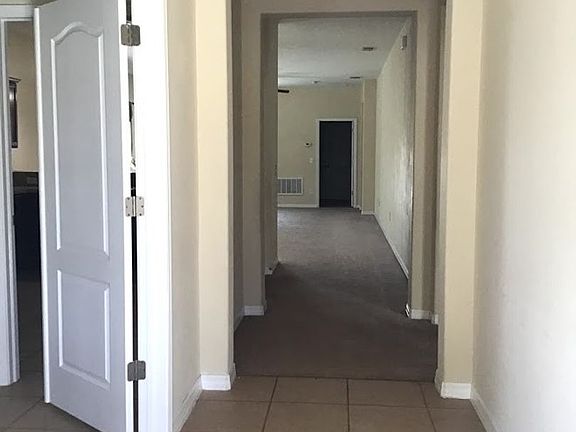 3rd image of 15665 Braintree Ln