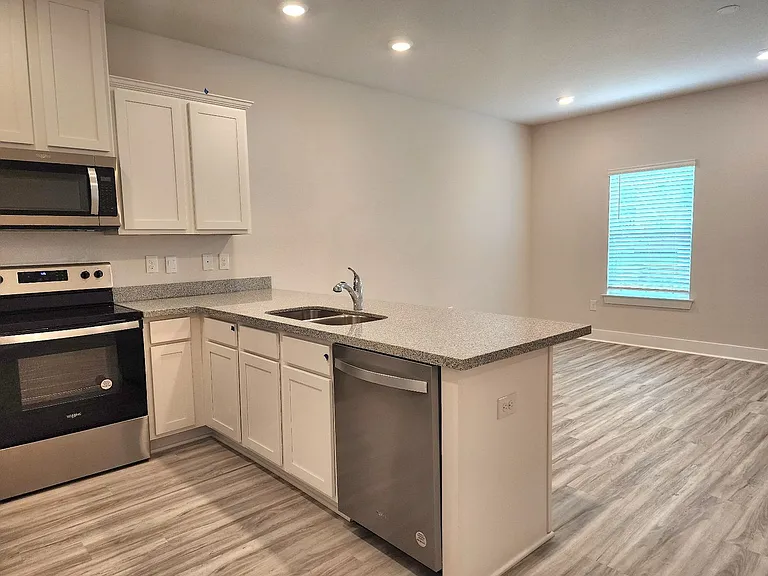 9436 Nature Creek Ln — Photo 5