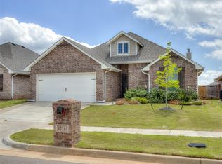 12316 SW 31st St, Yukon, OK 73099