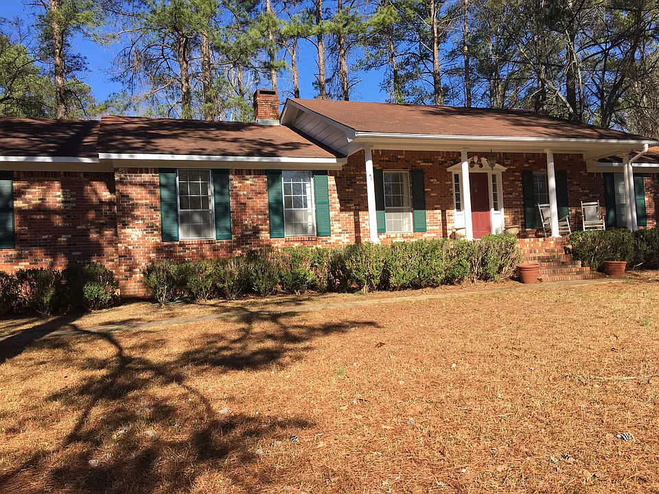 445 Shoshone Dr